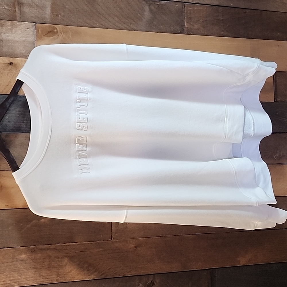 Fabletics Never Settle White Pullover Graphic Swe… - image 2